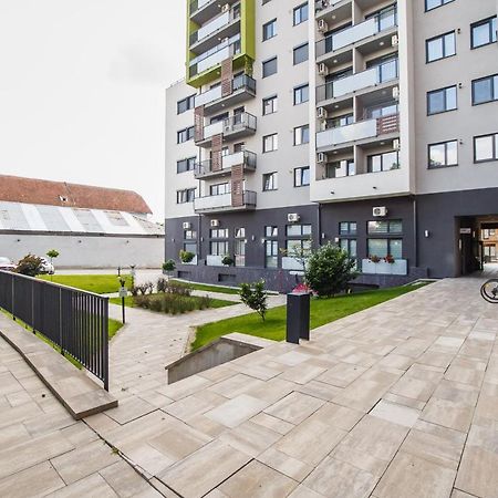 Elegant & Spacious - Central Apartment Oradea Exterior foto