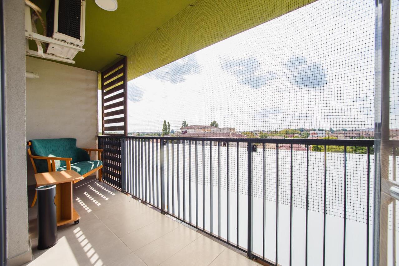 Elegant & Spacious - Central Apartment Oradea Exterior foto