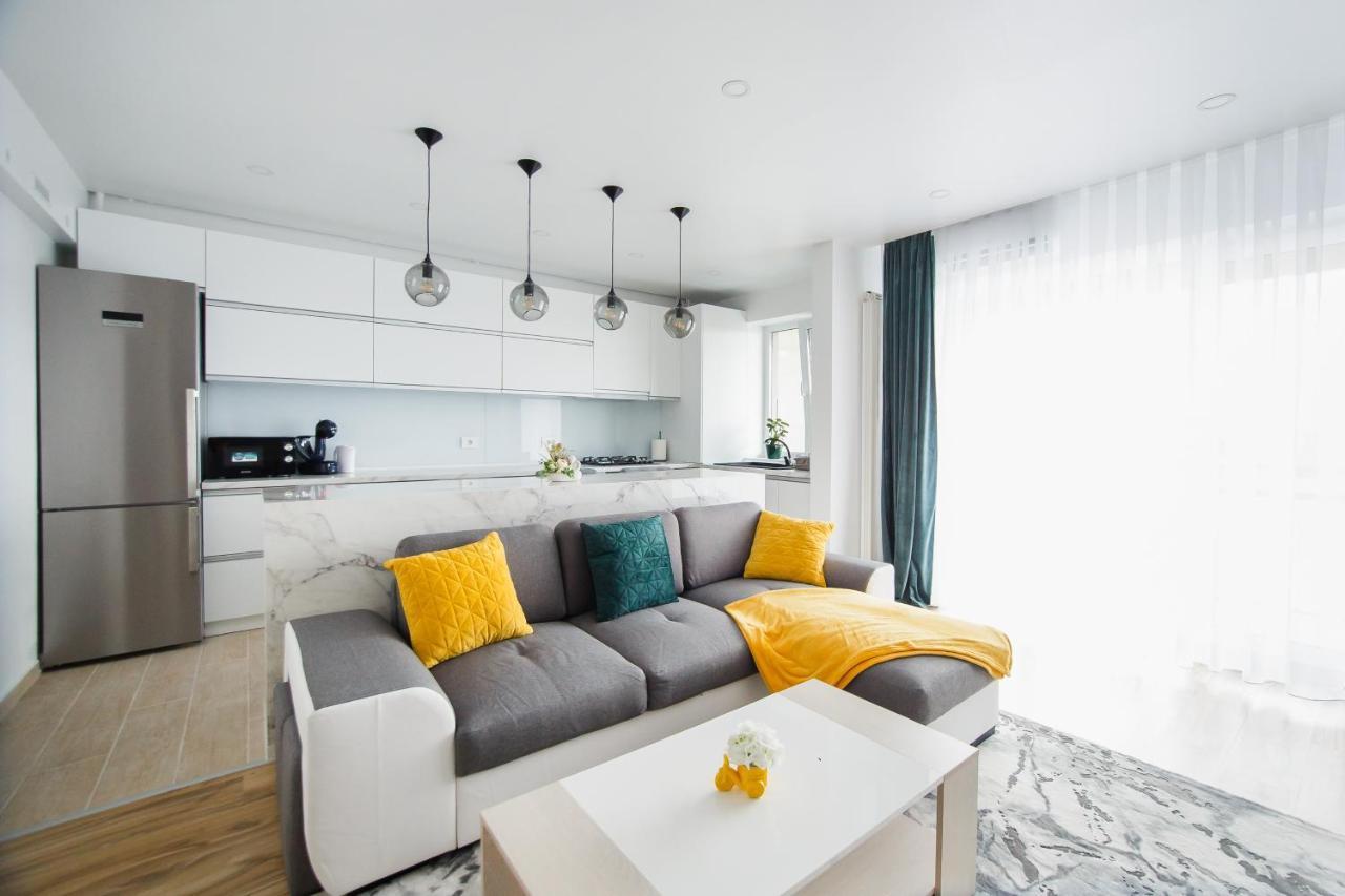 Elegant & Spacious - Central Apartment Oradea Exterior foto